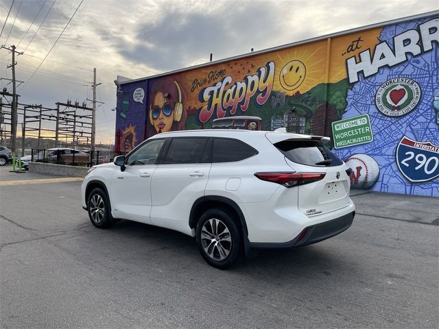 2021 Toyota Highlander Hybrid XLE