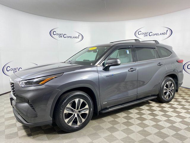 2021 Toyota Highlander Hybrid XLE