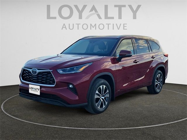 2021 Toyota Highlander Hybrid XLE