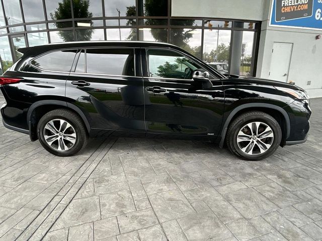 2021 Toyota Highlander Hybrid XLE