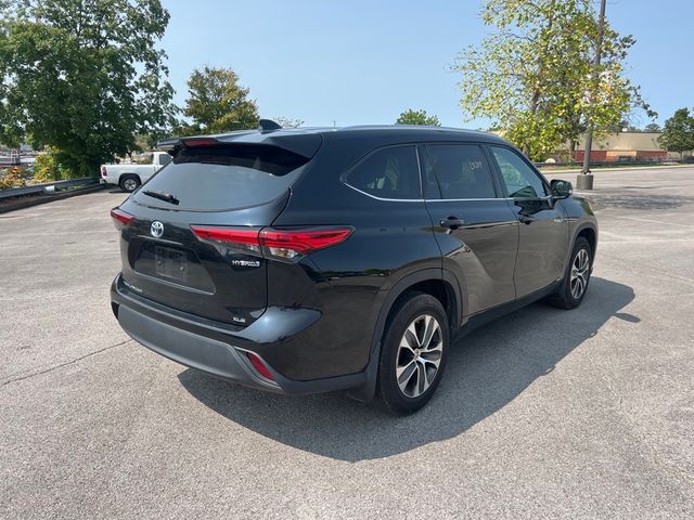 2021 Toyota Highlander Hybrid XLE