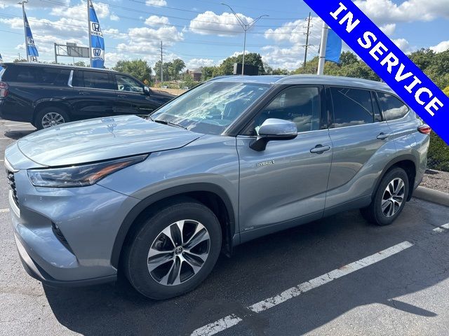 2021 Toyota Highlander Hybrid XLE