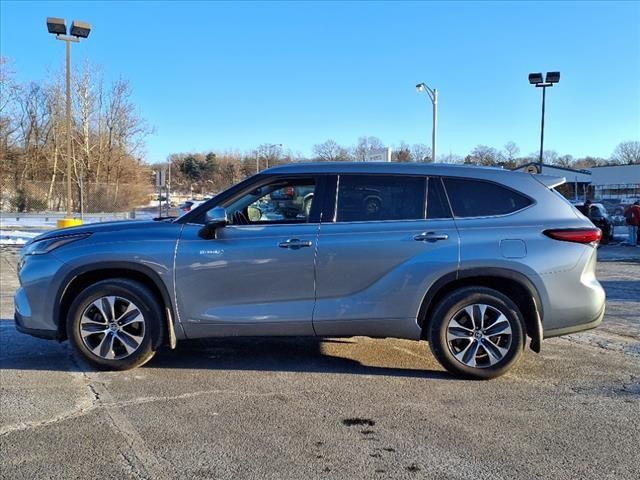 2021 Toyota Highlander Hybrid XLE