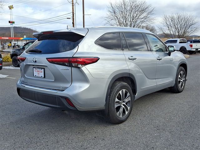 2021 Toyota Highlander Hybrid XLE