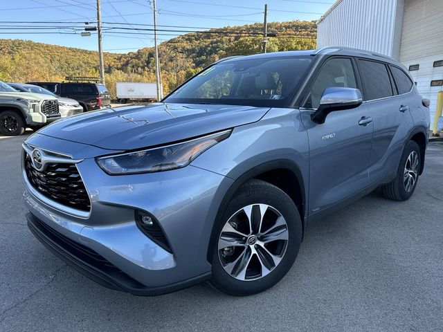 2021 Toyota Highlander Hybrid XLE