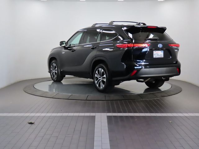 2021 Toyota Highlander Hybrid XLE