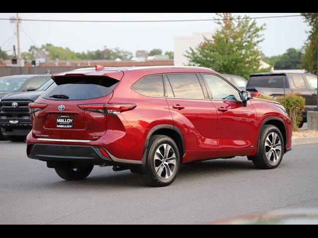 2021 Toyota Highlander Hybrid XLE