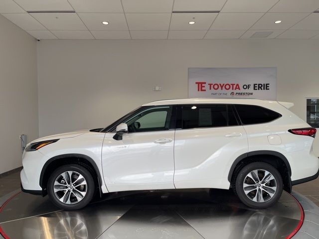 2021 Toyota Highlander Hybrid XLE