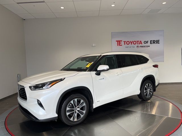 2021 Toyota Highlander Hybrid XLE