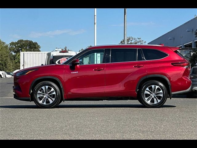 2021 Toyota Highlander Hybrid XLE