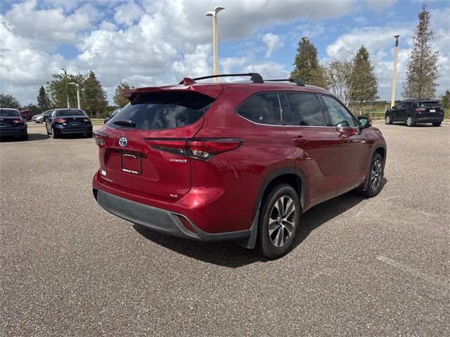 2021 Toyota Highlander Hybrid XLE