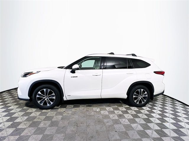 2021 Toyota Highlander Hybrid XLE