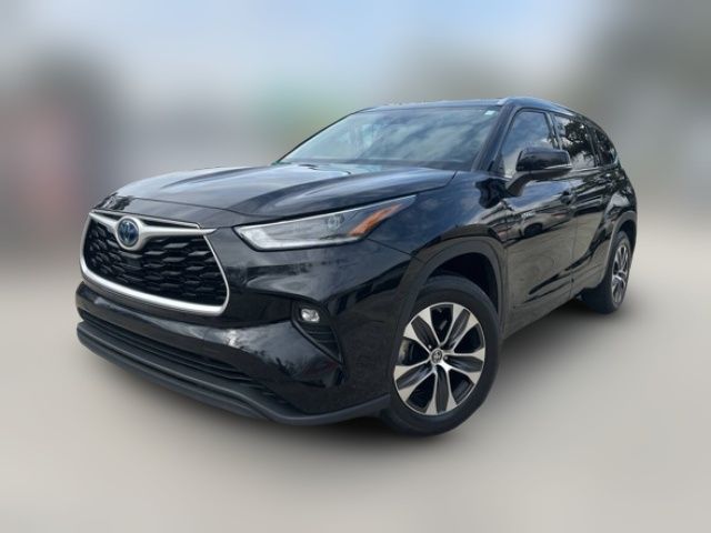 2021 Toyota Highlander Hybrid XLE