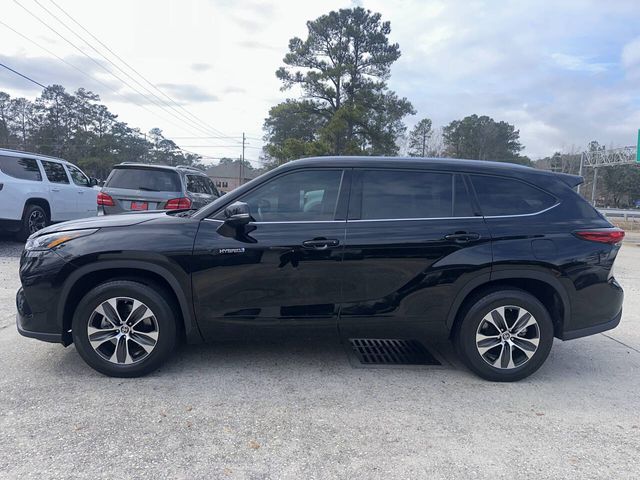 2021 Toyota Highlander Hybrid XLE