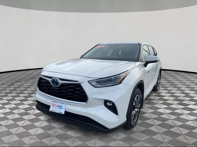 2021 Toyota Highlander Hybrid XLE