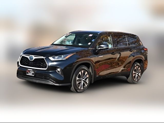 2021 Toyota Highlander Hybrid XLE