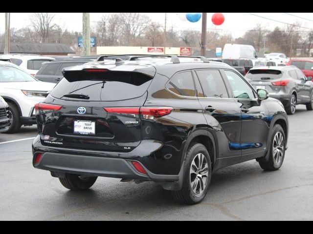 2021 Toyota Highlander Hybrid XLE