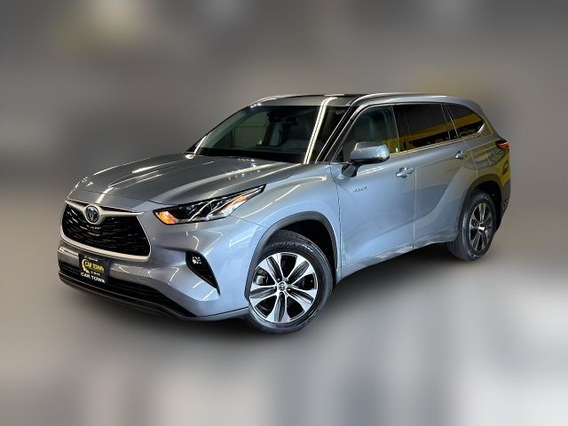 2021 Toyota Highlander Hybrid XLE
