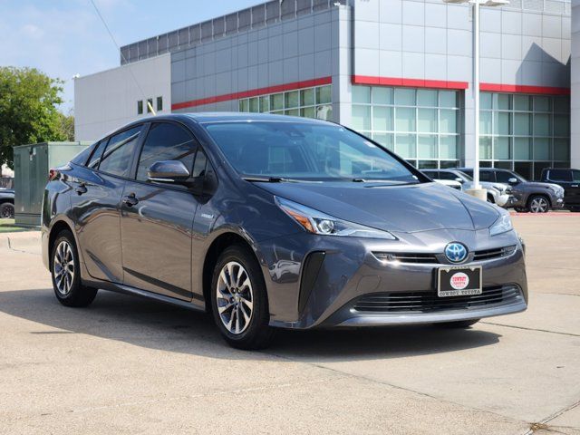 2021 Toyota Prius XLE