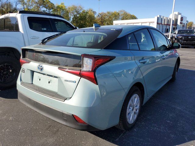 2021 Toyota Prius LE