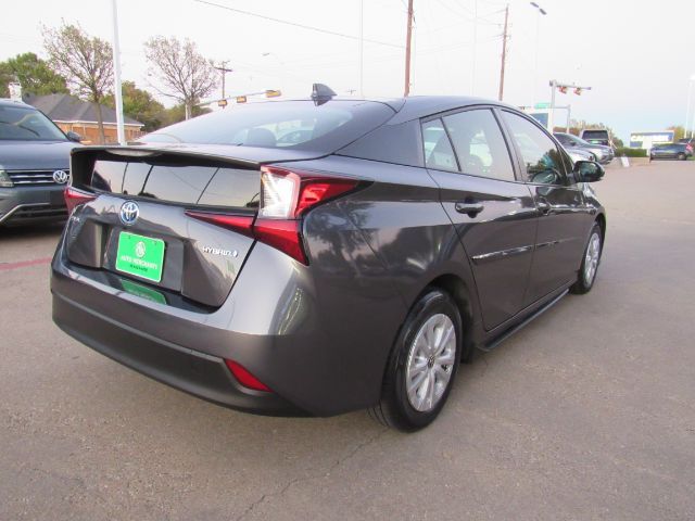 2021 Toyota Prius LE