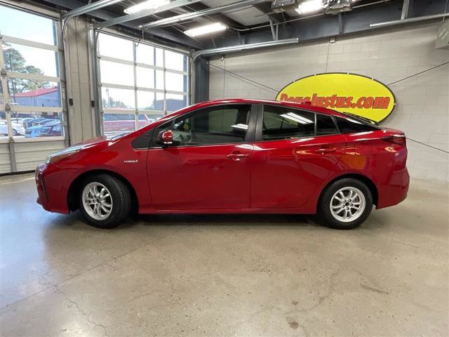 2021 Toyota Prius LE