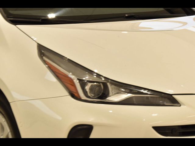 2021 Toyota Prius LE