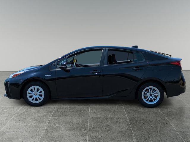 2021 Toyota Prius LE