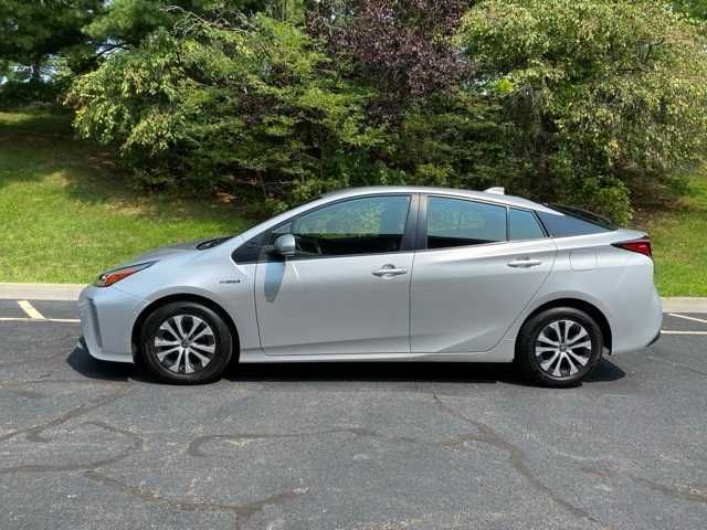 2021 Toyota Prius LE