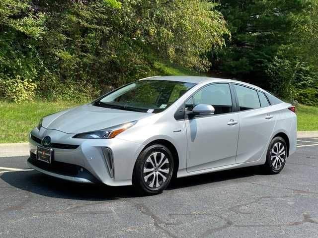 2021 Toyota Prius LE