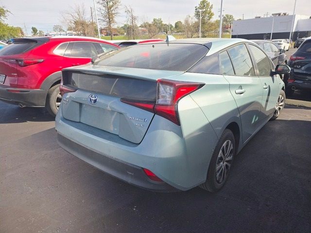 2021 Toyota Prius LE