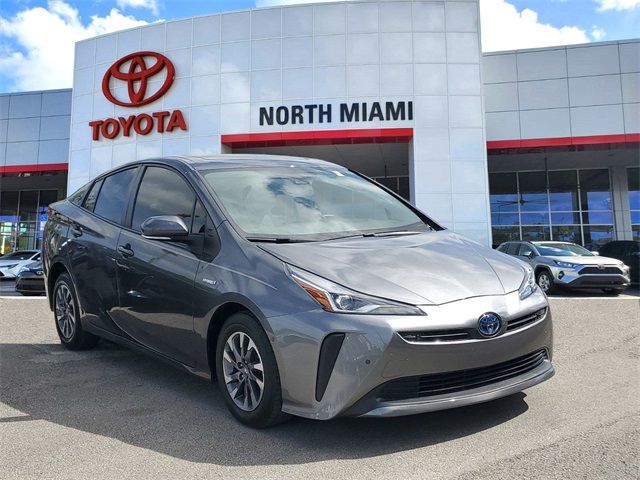 2021 Toyota Prius XLE