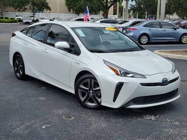 2021 Toyota Prius XLE