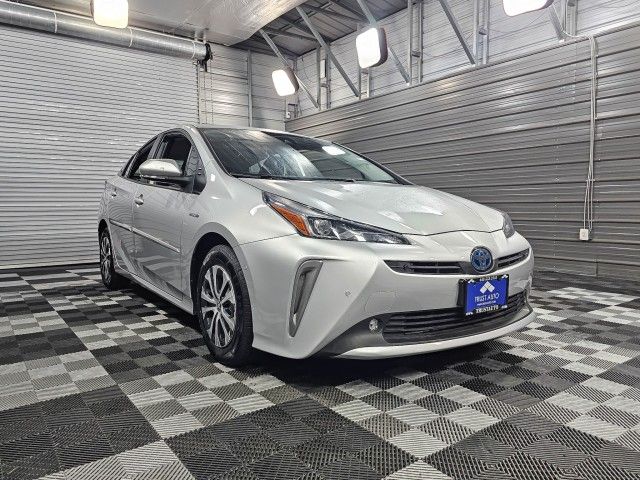 2021 Toyota Prius LE