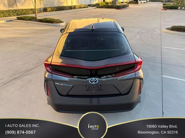 2021 Toyota Prius Prime LE