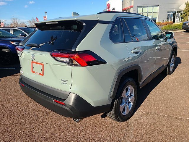 2021 Toyota RAV4 XLE