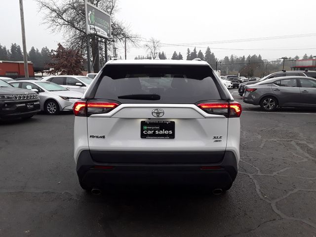 2021 Toyota RAV4 XLE