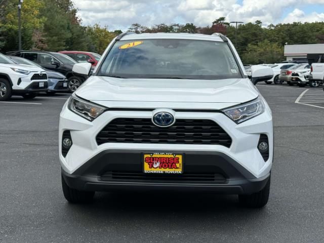 2021 Toyota RAV4 Hybrid XLE