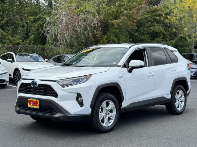 2021 Toyota RAV4 Hybrid XLE