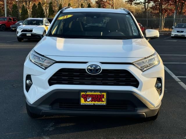 2021 Toyota RAV4 Hybrid XLE