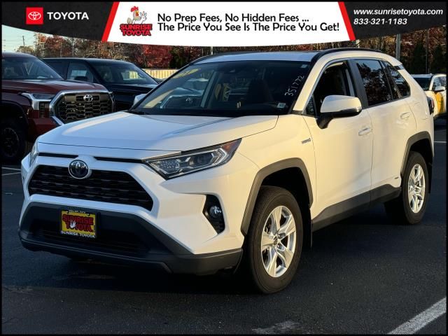 2021 Toyota RAV4 Hybrid XLE