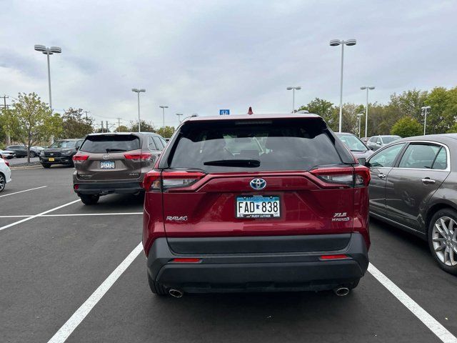 2021 Toyota RAV4 Hybrid XLE Premium