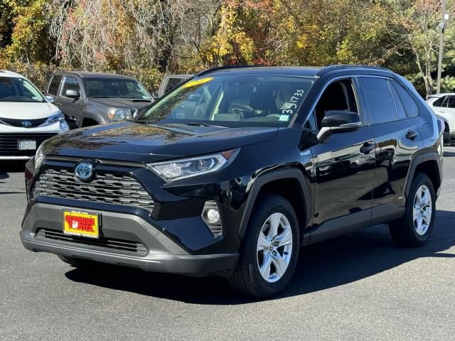 2021 Toyota RAV4 Hybrid XLE