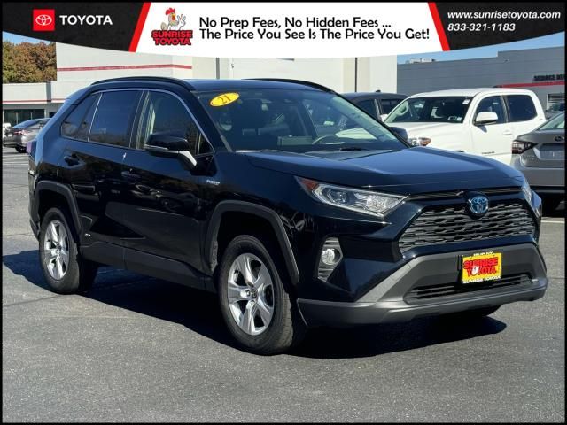 2021 Toyota RAV4 Hybrid XLE