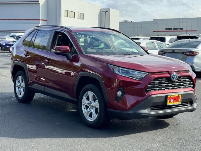 2021 Toyota RAV4 Hybrid XLE