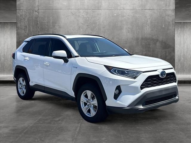 2021 Toyota RAV4 Hybrid XLE