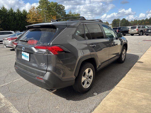 2021 Toyota RAV4 Hybrid XLE