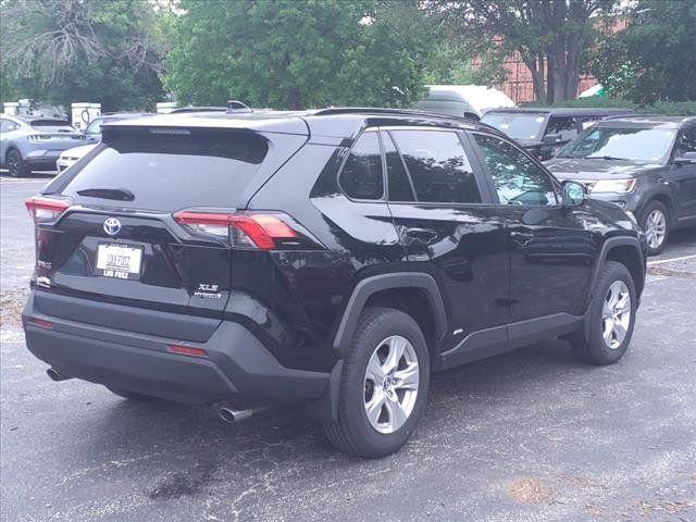 2021 Toyota RAV4 Hybrid XLE