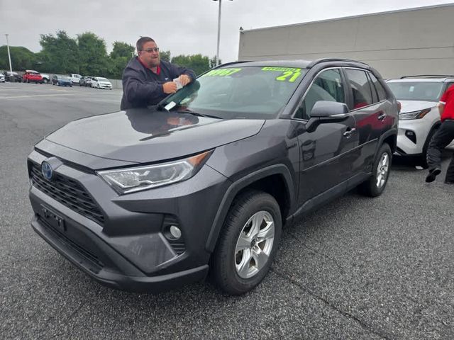 2021 Toyota RAV4 Hybrid XLE