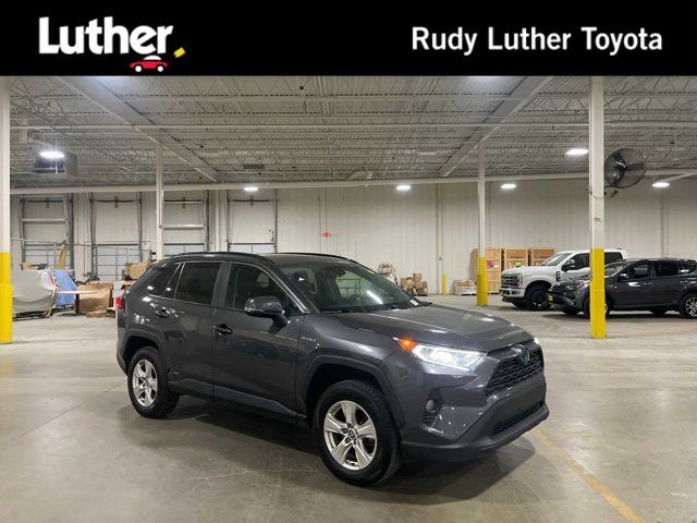 2021 Toyota RAV4 Hybrid XLE